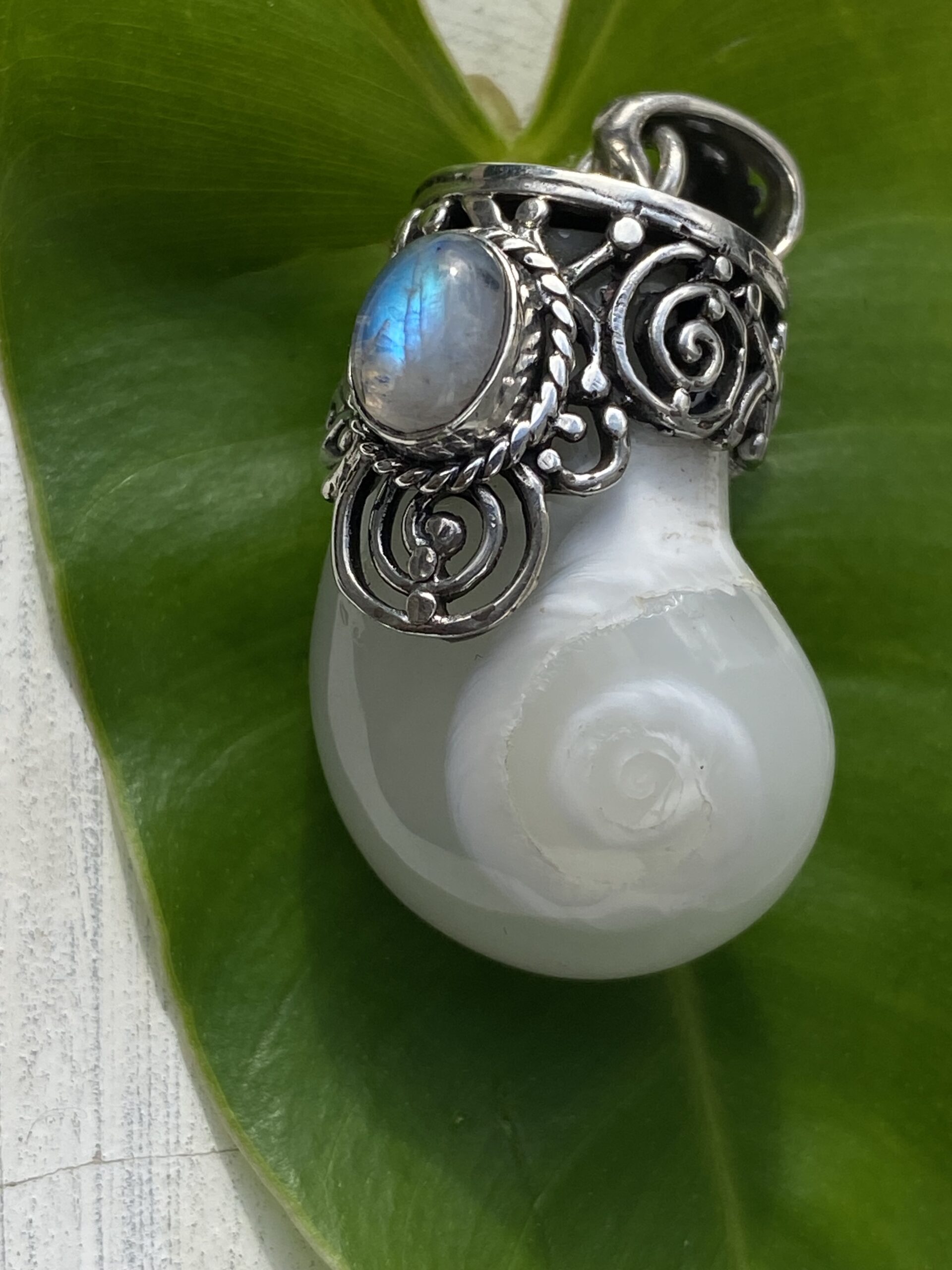 【入魂儀式済ケオン】レインボームーンストーン★ペンダントトップ(25-D)