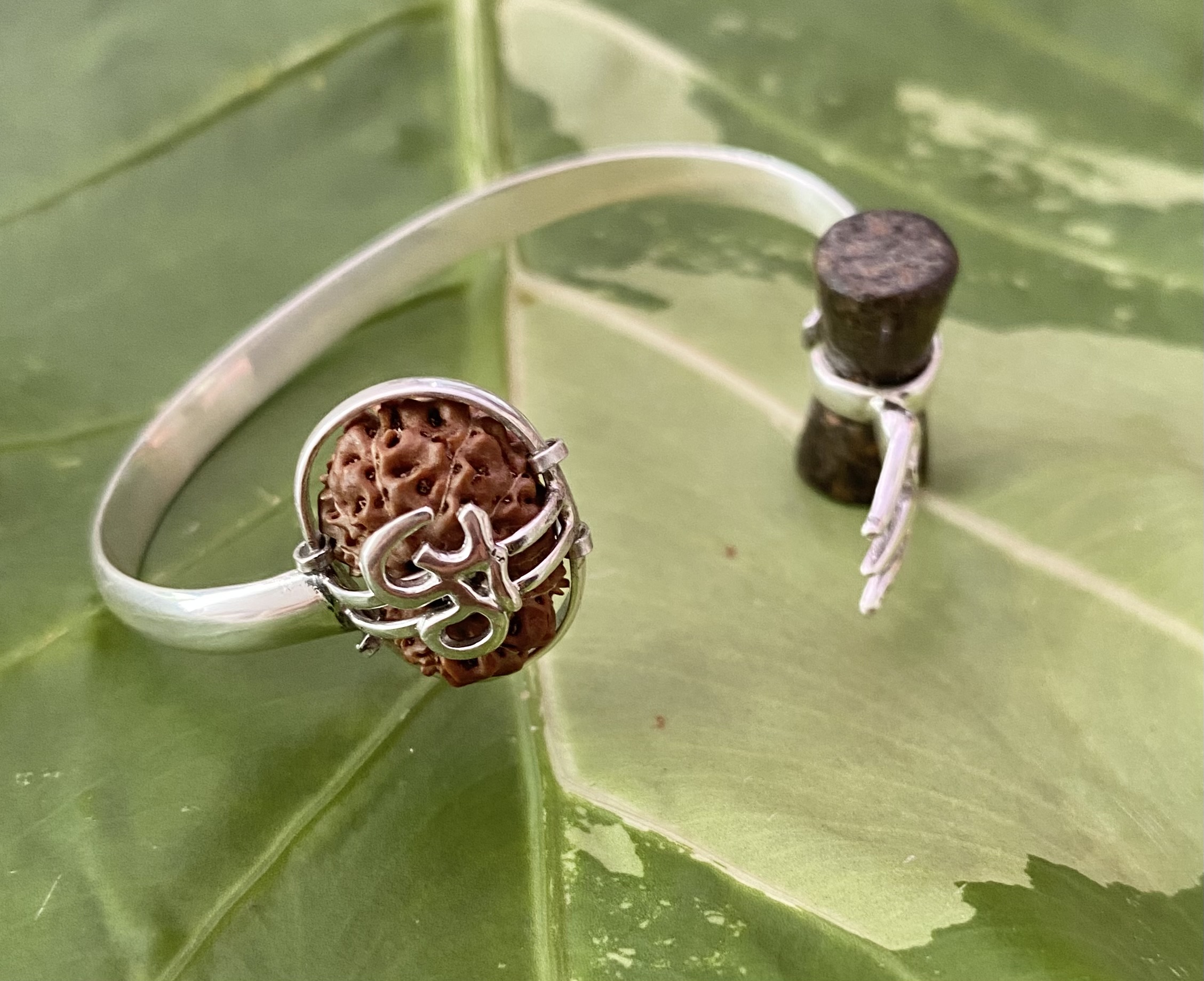 【Tripura Shakti】３つの世界の力★バングル（25ーB）