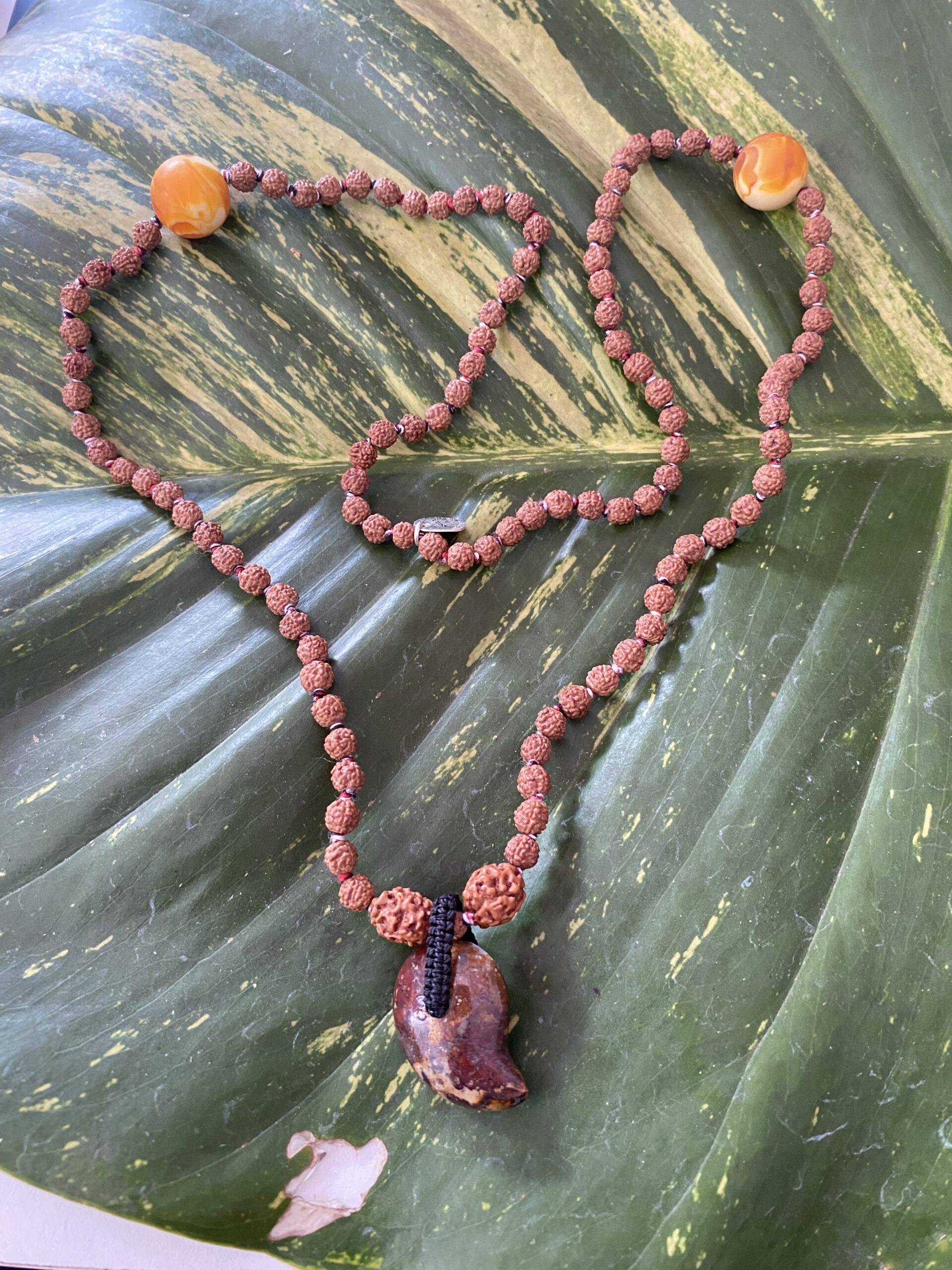 再販！！【プラキストーン勾玉】３面＆５面＆アンバー★小粒108粒マーラー