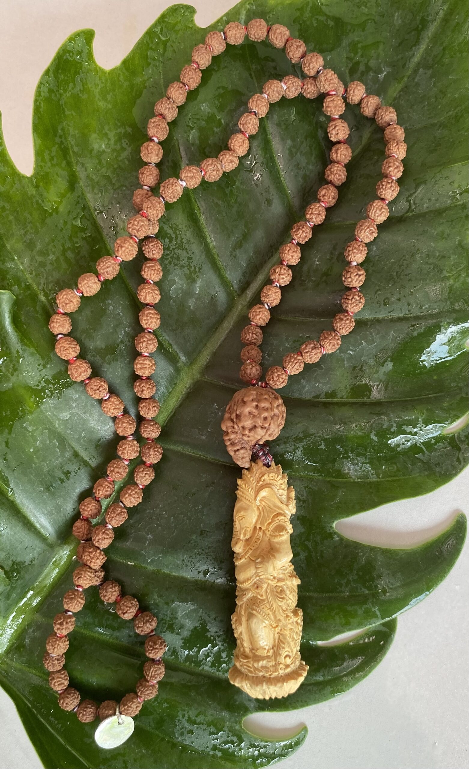 【ガネーシャ彫刻】サウォ（sawo）ウッド★鼻付きガネーシャ★１０８粒マーラー