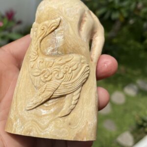 【ホワイトウリ】お花の鯨彫刻★小さな置物