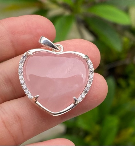 【ハート型ローズクォーツ】ジルコニアダイヤモンド★シルバー９２５ペンダント