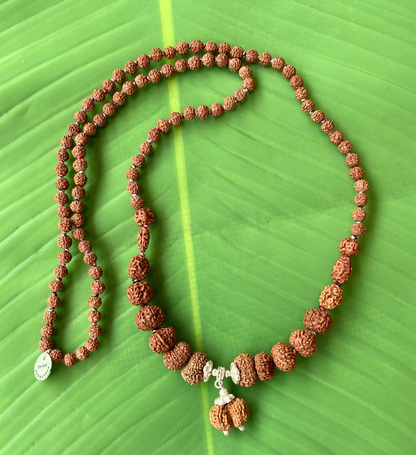 【シッダマーラー】小粒０面～14面★四葉シルバーキャップ(２６ーB)