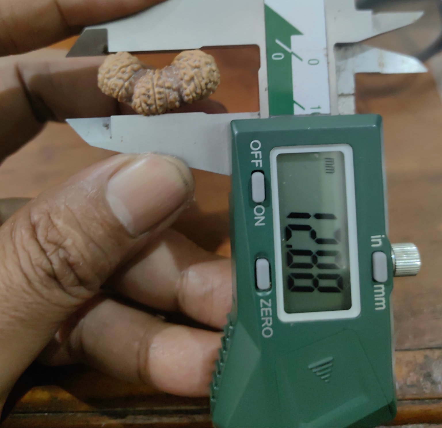 受注発注【Trijuti25面】コレクタービーズ(２６ーD)