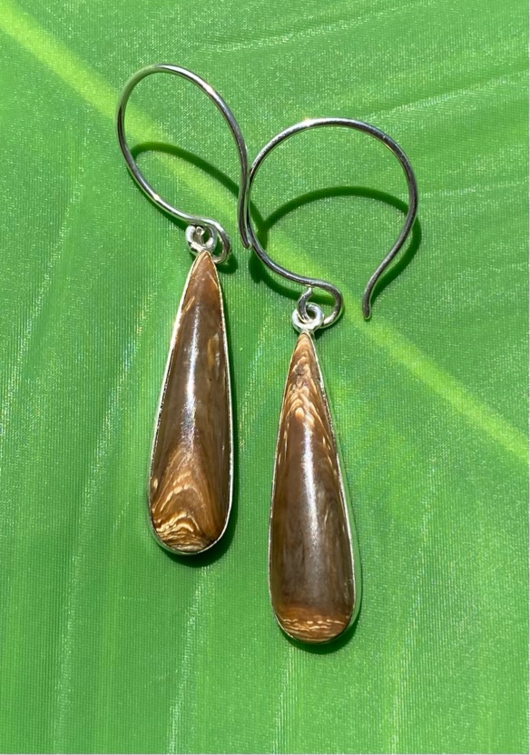 【インドネシア産グリーンウリ】シルバー９２５ピアス