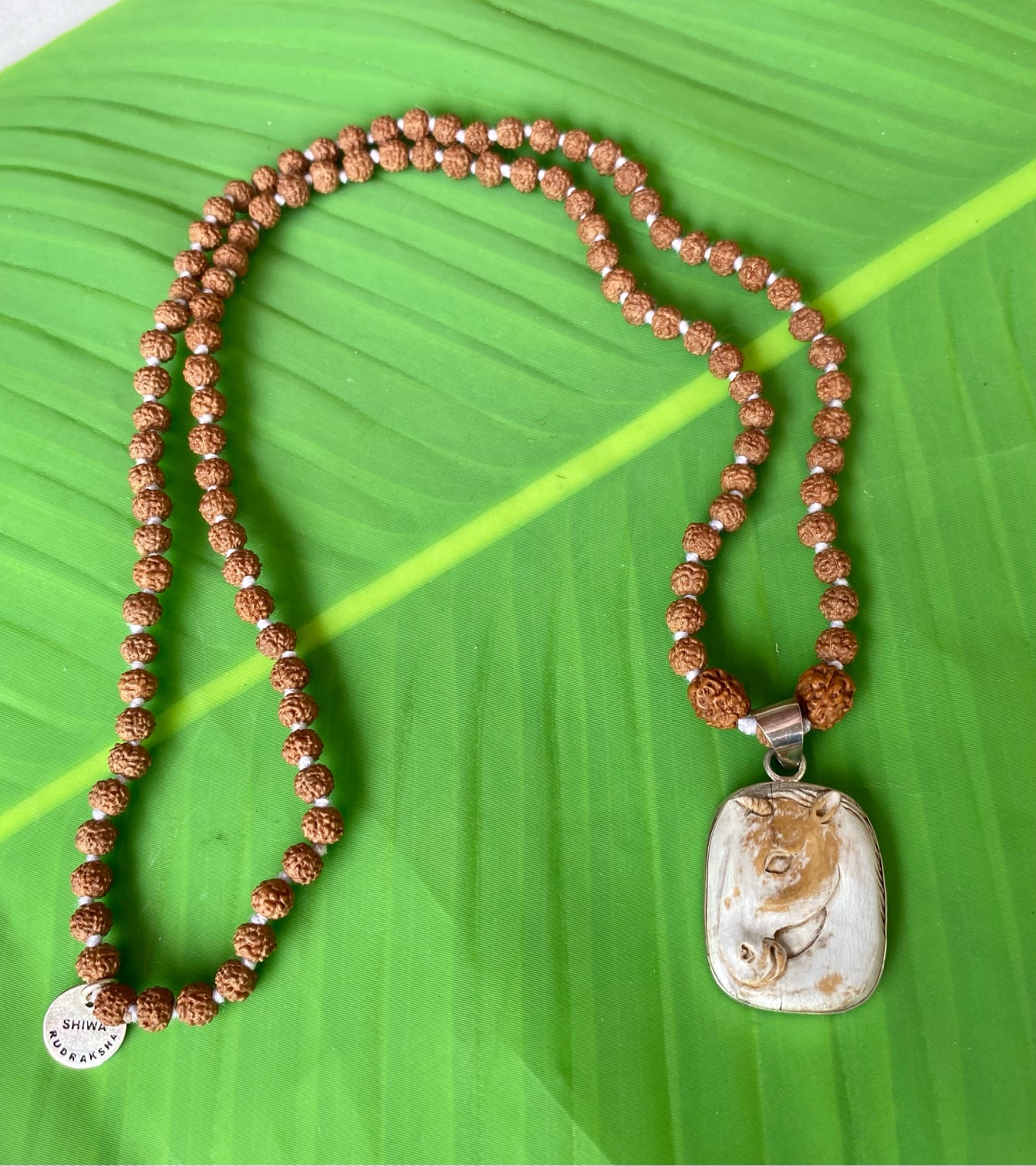 【鹿の角彫刻】馬★３面＆５面★１０８粒小粒マーラー