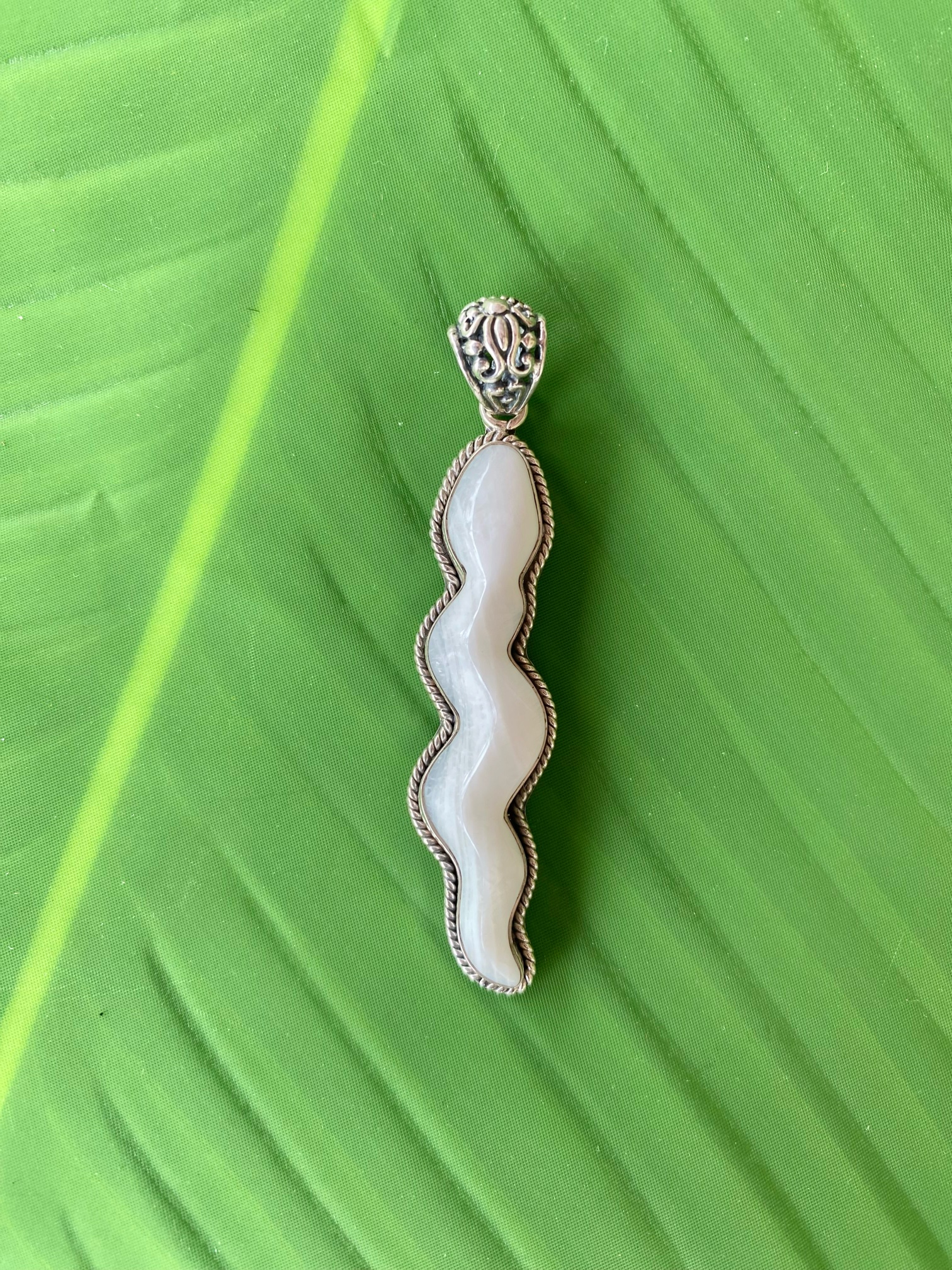 【ケオンコクーン】白蛇★ペンダントトップ（シルバ−９２５）