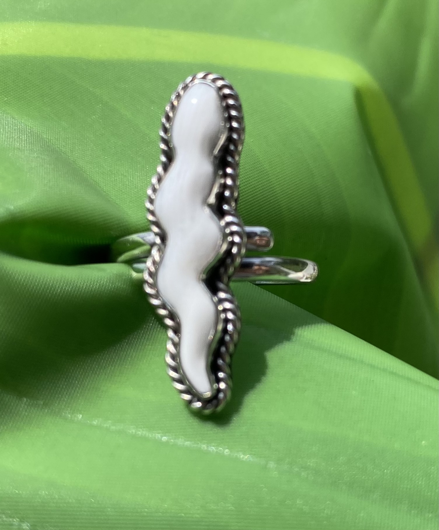 【ケオンコクーン】白蛇★リング（シルバー９２５）