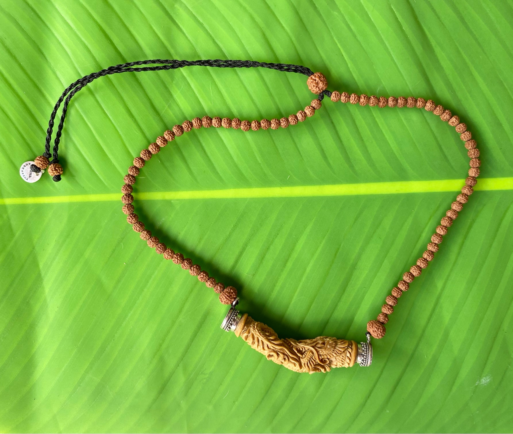 【龍神・ホワイトウリ】成功と繁栄★紐ネックレス（ブラック）