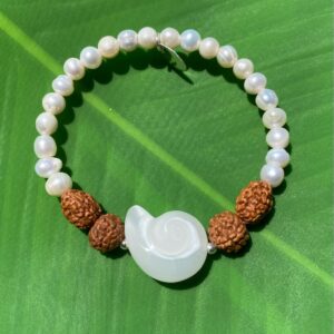 【勾玉ケオン】４面＆６面★淡水パール★ブレスレット