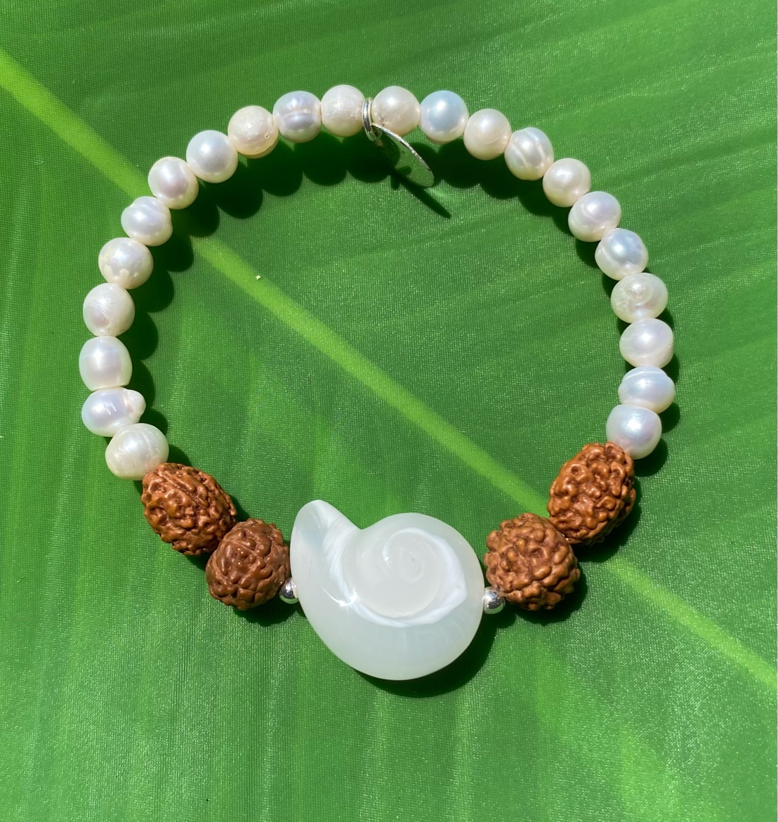 【勾玉ケオン】４面＆６面★淡水パール★ブレスレット